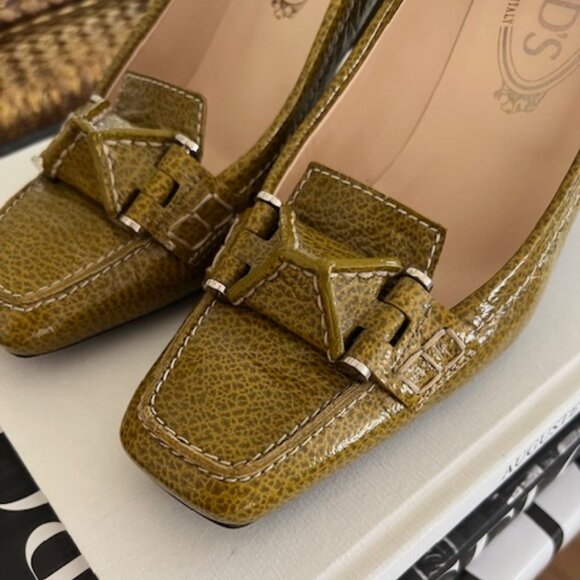 Gorgeous Tod's Moss Green Heeled Loafers, Size 7 (37) - Picture 6 of 9
